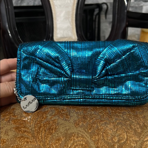 Lulus Handbags - Lulu's Shimmering Blue Clutch